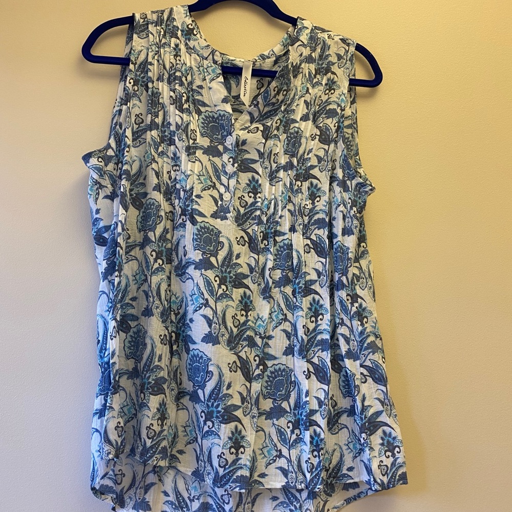 NY Collection Sleeveless Floral Blouse- L
